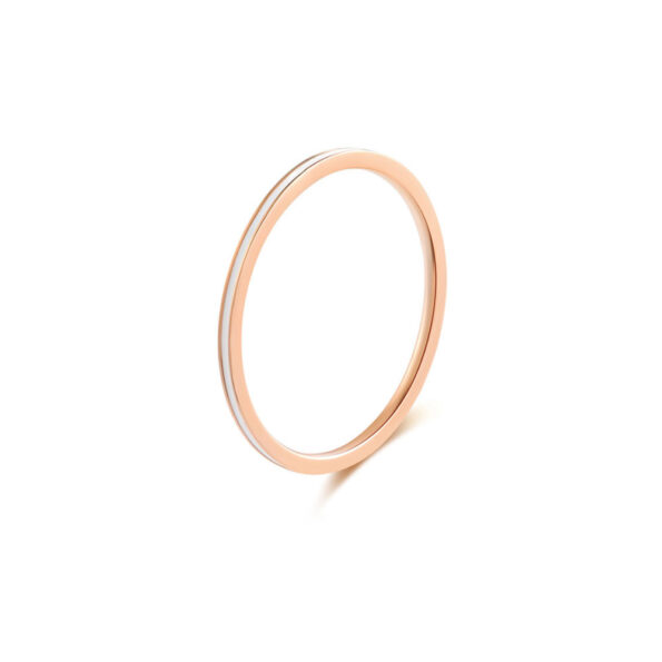 roségoldener Ring mit weißem Streifen